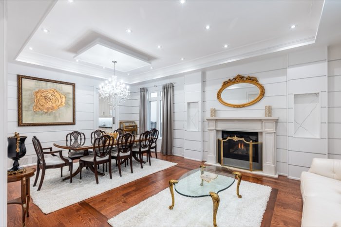 TORONTO, ON, Nov. 18, 2022: Real Estate Photography.
