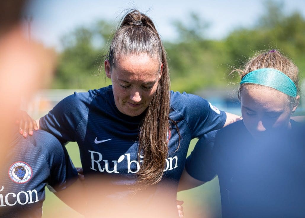 Sports Photography – League1 Ontario Regular Season, Women's Soccer, DeRo United vs. Oakville Blue Devils in Oakville, Ontario, Canada at Sheridan College (Trafalgar Campus)