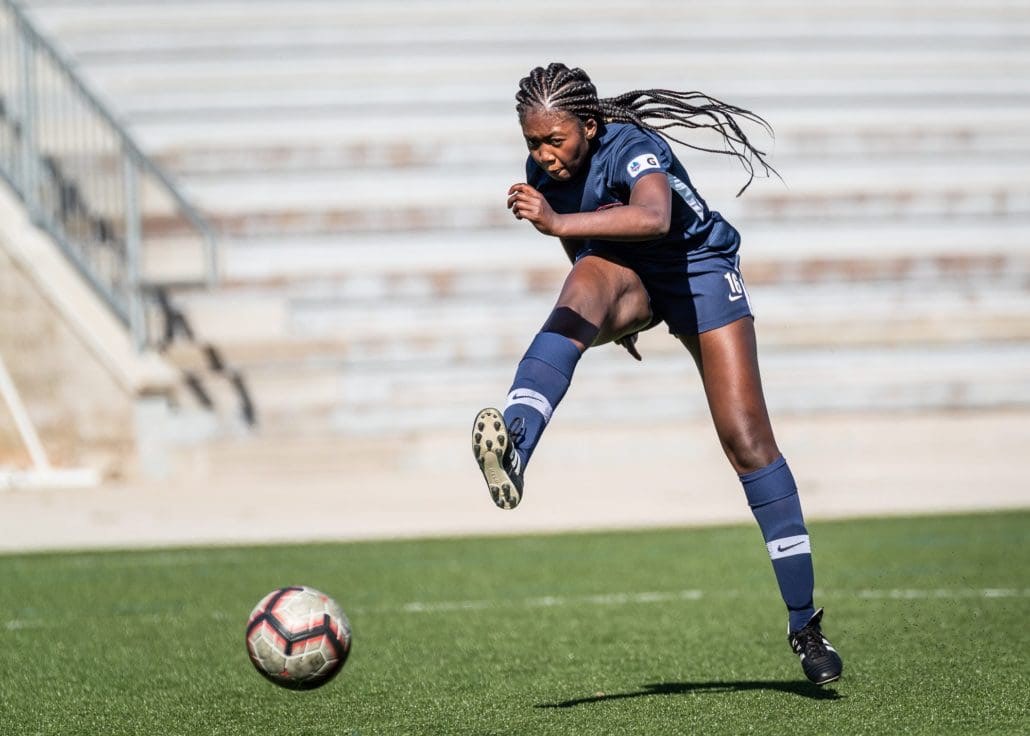 Sports Photography – League1 Ontario Regular Season, Women's Soccer, DeRo United vs. Oakville Blue Devils in Oakville, Ontario, Canada at Sheridan College (Trafalgar Campus)