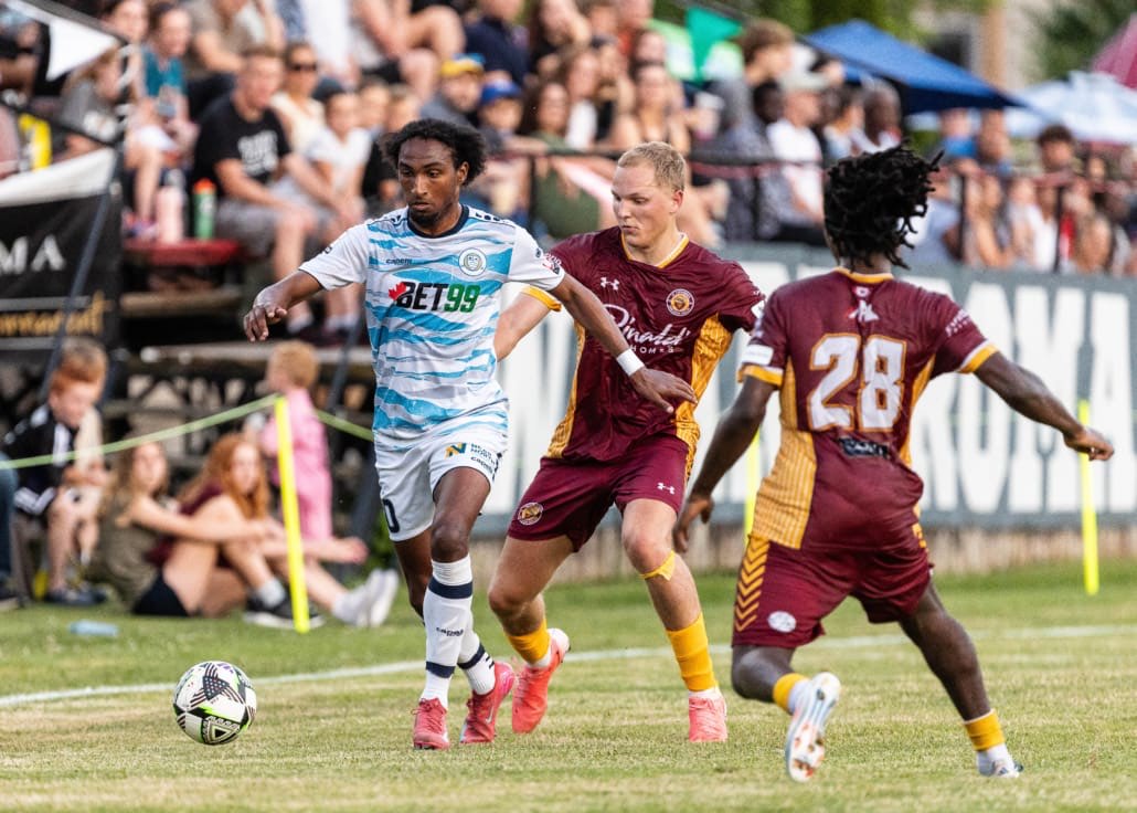 League1 Ontario soccer action between Simcoe Rovers and Roma Wolves on June 27, 2025 at Club Roma in St. Catharines