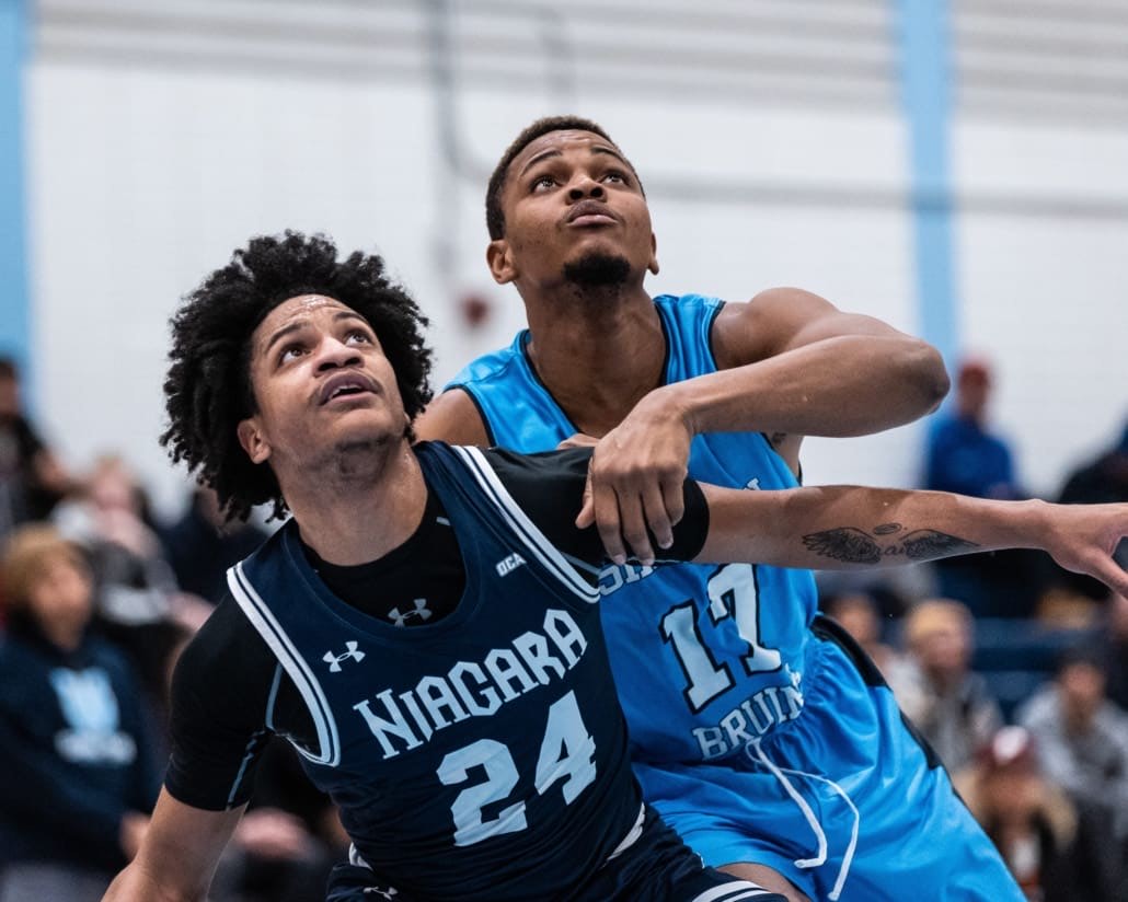 Ontario Colleges Athletic Association basketball game between the Niagara Knights and the Sheridan Bruins