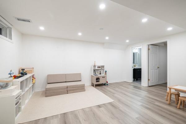 Real Estate Photography and Video Production in Mississauga