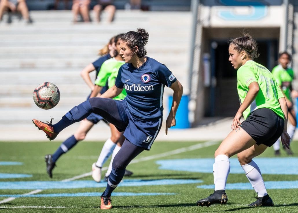 Sports Photography – League1 Ontario Regular Season, Women's Soccer, DeRo United vs. Oakville Blue Devils in Oakville, Ontario, Canada at Sheridan College (Trafalgar Campus)
