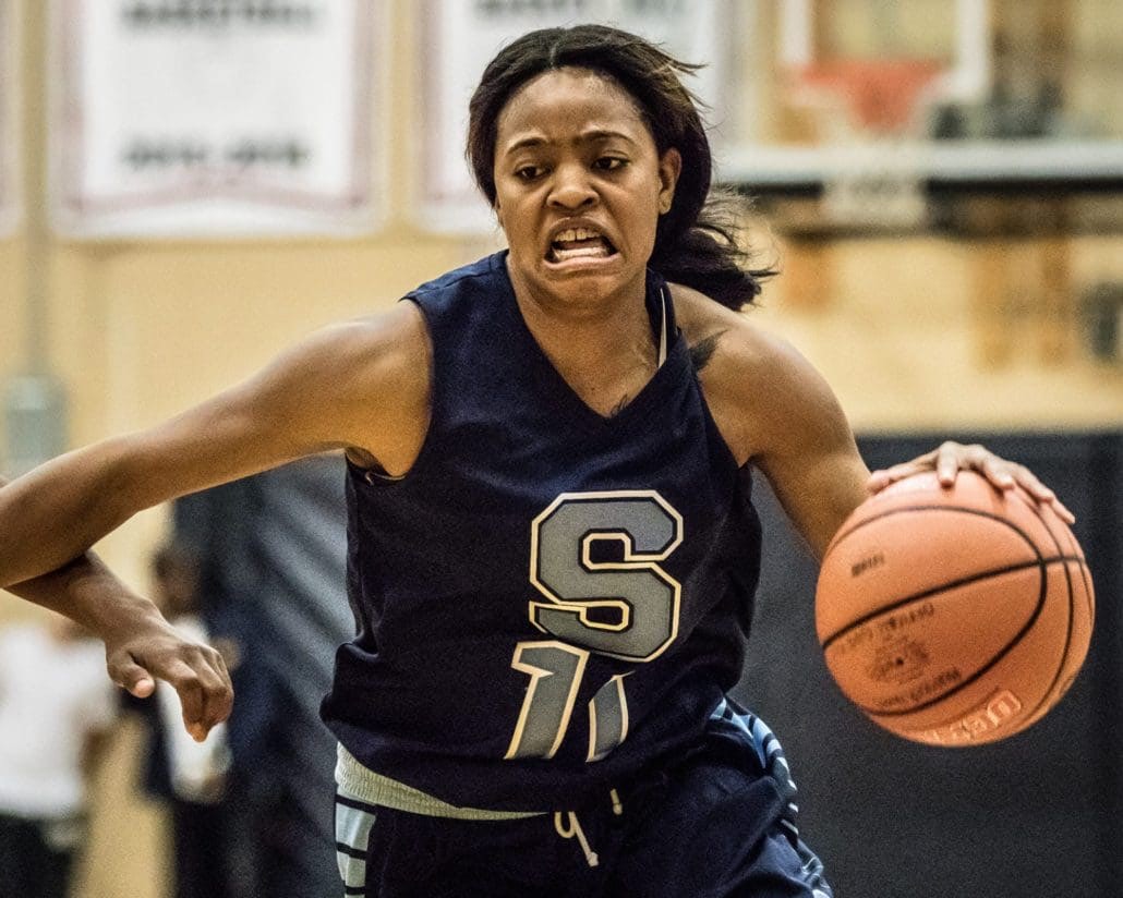 TORONTO, ON - Nov. 12, 2016 - Theresa Brown of the Sheridan Bruins drives to the hoop.
